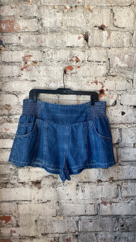 Free People Luna Pull on Short
