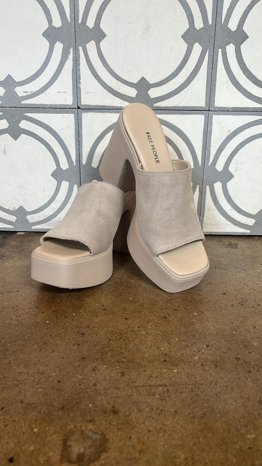 Free People Zoe Platform
