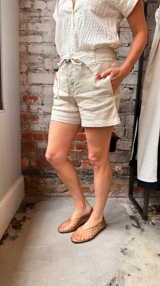 Kut from the Kloth Katie High Rise Short Drawstring w/ Side Pocket