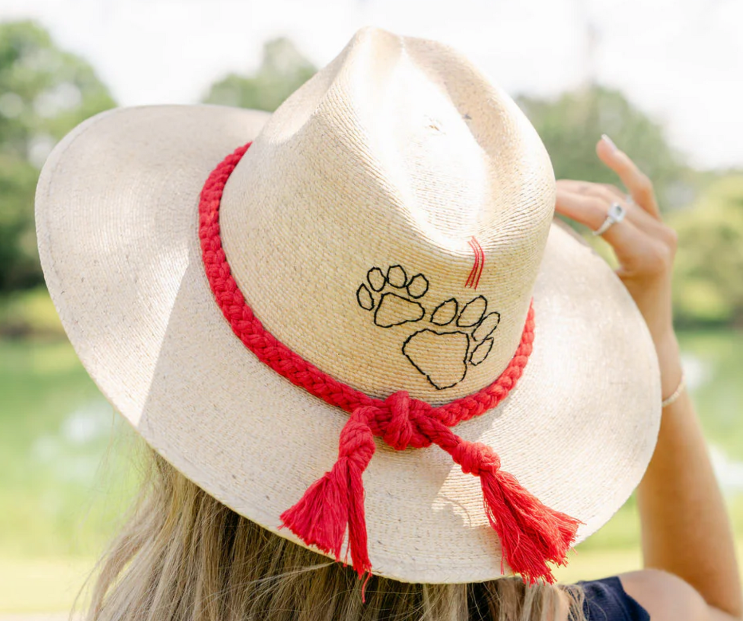 Tipsy Threads Georgia Multi Paw Hat