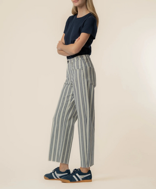 Kut from the Kloth Gwen High Rise Wide Leg Slouchy Raw Hem