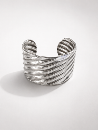 35mm Slash Line Textured Cuff
